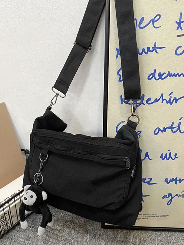 Bolso de hombro vintage con colgante de dibujos animados-1